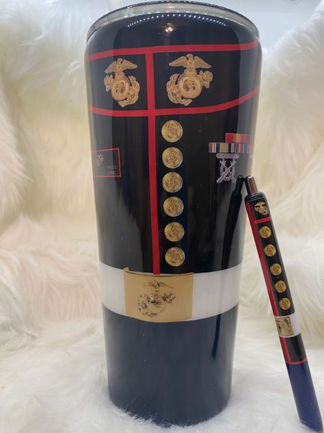 32 oz Marine tumbler. Marines Tumbler Ideas, Marine Mom Tumbler, Marine Tumbler Ideas, Glitter Things, Military Care Package, Marine Mom, Cup Designs, Cup Ideas, Tumbler Cups Diy