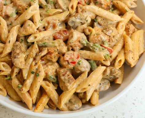 Cajun Chicken Pasta Pasta Sauce Seasoning, Easy Comfort Food Dinners, Cajun Chicken Pasta Recipes, Small Town Woman, White Button Mushrooms, Homemade Cajun Seasoning, Creamy Pasta Sauce, Favorite Pasta Recipes, Cajun Pasta