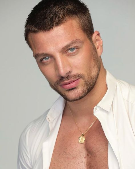 Simone Susinna on Instagram: “😇” Simone Susinna, Handsome Italian Men, Greek Men, Fashion Models Men, Dream Lover, Character Inspiration Male, Great Beards, Beauty Products Photography, Italian Men