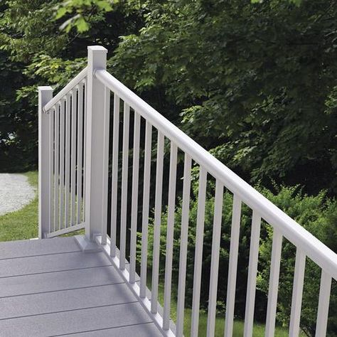 Shop freedom (common: 6-ft; actual: 2.95-in x 2.25-in x 5.77-ft) winchester white aluminum deck stair rail in the deck rails section of Lowes.com Porch Rails, Exterior Stair Railing, Deck Railing Kits, Deck Stair Railing, Aluminum Railing Deck, White Deck, Pool Deck Plans, Patio Railing, Metal Deck