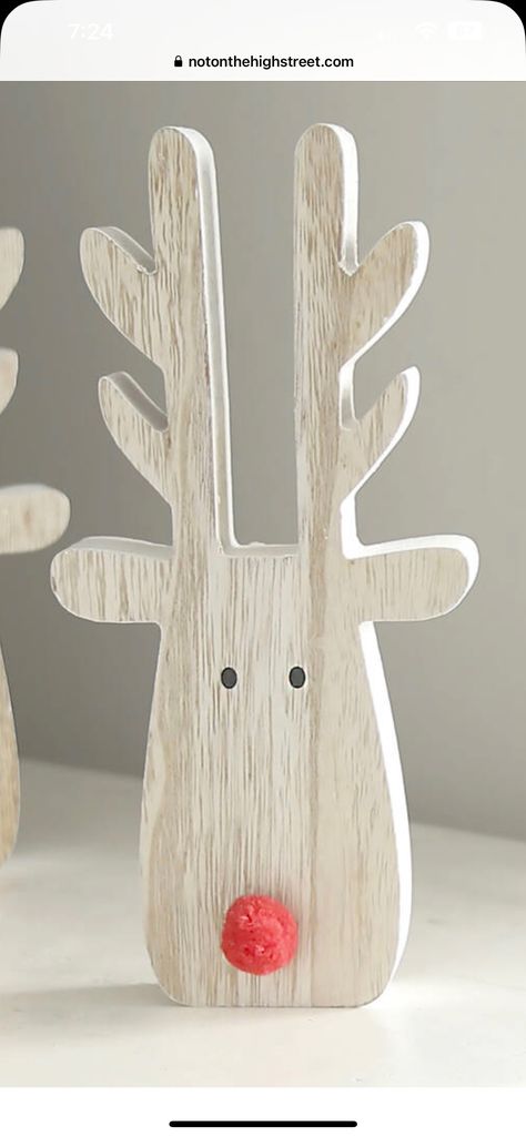 Cnc Wood Projects Christmas, Wood Plank Reindeer, Holiday Wood Decor, Easy Wood Christmas Projects, Scroll Saw Projects Christmas, Holiday Wooden Crafts, Xmas Wood Projects, Handmade Wooden Christmas Decorations, Wood Holiday Decor