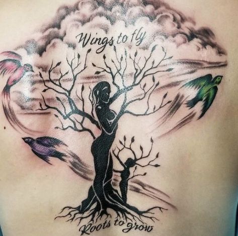 Top Of Shoulder Tattoo, Tattoo Ideas For Moms, Family Tree Tattoo, Mommy Tattoos, Tree Tattoo Designs, Inspiration Tattoos, Mother Tattoos, Geniale Tattoos, Tatuaje A Color