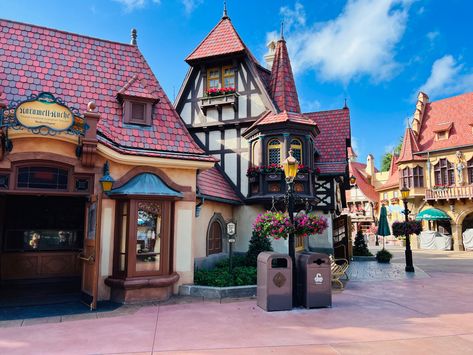 Epcot Germany, Disney Architecture, Epcot World Showcase, Planet Coaster, Disney World Epcot, Disney Travel, Disney World Parks, Adventures By Disney, Disney World Tips And Tricks