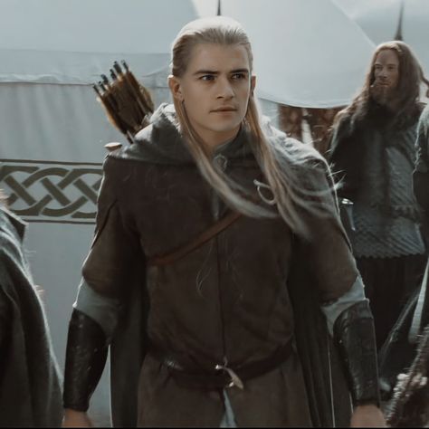 Legolas Pictures, Legolas Cosplay, Lotr Aesthetic, Lotr Legolas, Legolas And Tauriel, Legolas And Gimli, Legolas Greenleaf, Lotr Elves, J.r.r. Tolkien