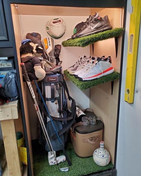 GOLF HEADZ on Instagram: “DIY golf locker 👌 📸: @tjmclaug91 #golfheadz” Golf Locker, Diy Golf, Golf Diy, Instagram Diy, Dyson Vacuum, Ladder Decor, Lockers, Trash Can, Vacuum Cleaner