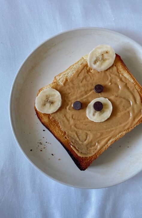 #beartoast #homecafe #cutebreakfast #aestheticbreakfast #toast #breakfastideas #healthybreakfast #toastideas Healthy Yogurt Breakfast, Bear Toast, Toast Aesthetic, Healthy Food Instagram, Cafe Ice Cream, No Bread Diet, Easy Food Art, Easy Cake Decorating, Cool Kitchen Gadgets