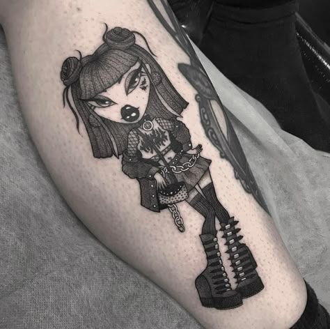 Jade Bratz Tattoo, Cute Tattoos Leg, Bratz Doll Tattoo, Daria Tattoo, Gothic Traditional Tattoo, Brats Tattoo, Monster High Tattoo, Bratz Tattoo, Tattoos Leg