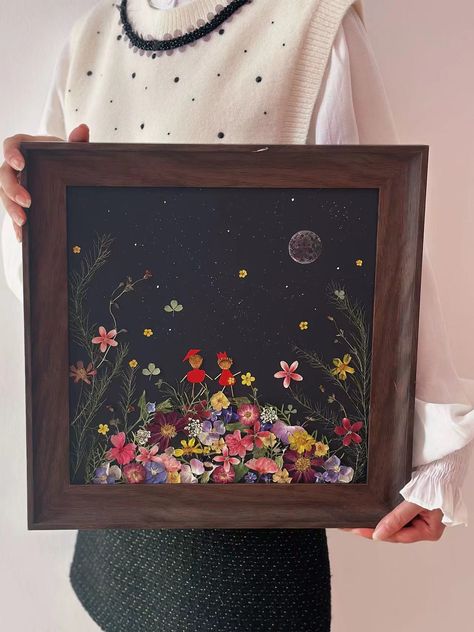 Flower Projects, Dried Flowers Diy, Pressed Flower Crafts, Flower Preservation, Flower Truck, Flower Meadow, Market Ideas, Memorial Flowers, Art Pencils