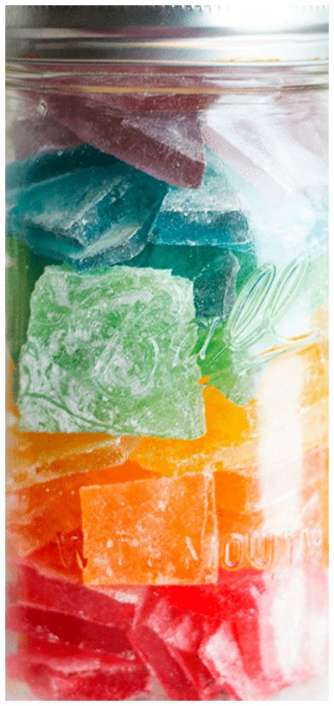 Rock Candy ~ Colored sugar crystals magically grow into delicious hard candy. Christmas Rock Candy, Rock Candy Recipe, Make Rock Candy, How To Make Rocks, Hard Candy Recipes, Crystal Candy, Candy Recipe, Candy Recipes Homemade, Christmas Candy Recipes