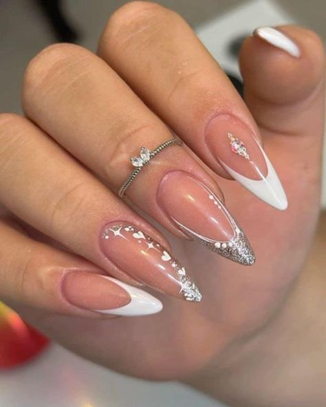 Bridal Nails Designs, Diva Nails, I Love Nails, Bridal Nails, Pretty Acrylic Nails, Chrome Nails, Nail Decorations, Gold Nails, Stiletto Nails