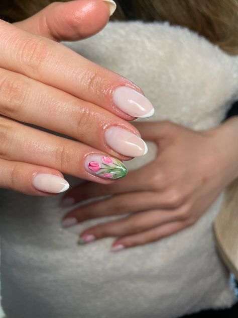 Tulip Flower Nails, Tulip Acrylic Nails, Tulips Nail Art, Tulip Nails Design Spring, Tulip Nail Art Designs, Tulip Manicure, Nails With Tulips, Coffin Summer Nails 2023, Amsterdam Nails