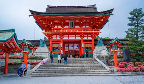 Best Muslim-Friendly Places to Travel in 2018 by Month Kyoto Itinerary, Fushimi Inari Taisha, Fushimi Inari, Cheap Places To Travel, Japan Itinerary, Visit Japan, Kyoto Japan, Best Places To Travel, Best Cities