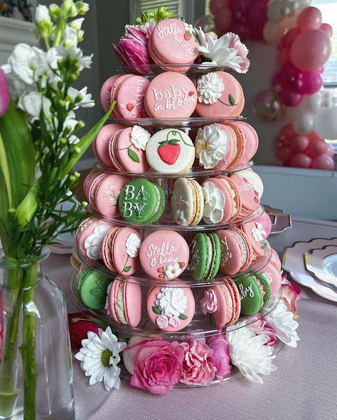 A glimpse into the sweetest “baby in bloom” & strawberries themed baby shower 🌸🍓 Also officially announcing our leap into full 3D florals! These are created with royal icing, and have major impact 😍 macarons were staged on a full tower, with real floral decor on top and bottom tiers! Flavor assortment: Raspberry, Chocolate Hazelnut, Vanilla Bean, Snickerdoodle. Lemon, Salted Caramel, Cookies & Cream, and Strawberry 🍓 I know I say it every time, but this truly might just be my new favori... Baby In Bloom Macarons, Salted Caramel Cookies, Raspberry Chocolate, Cookies Cream, Baby In Bloom, Caramel Cookies, Snickerdoodles, Chocolate Hazelnut, Cookies And Cream