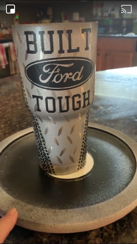 Ford Tumbler Ideas, Tumblr Cup, Epoxy Cups, Yeti Cups, Built Ford Tough, Craft Board, Yeti Cup, Custom Tumbler Cups, Glitter Tumblers