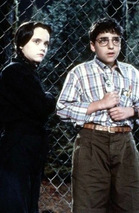 Addams Family Film, David Krumholtz, Addams Family Values, Best Halloween Movies, Addams Family Wednesday, Adams Family, The Addams Family, Super Kawaii, Famous Couples