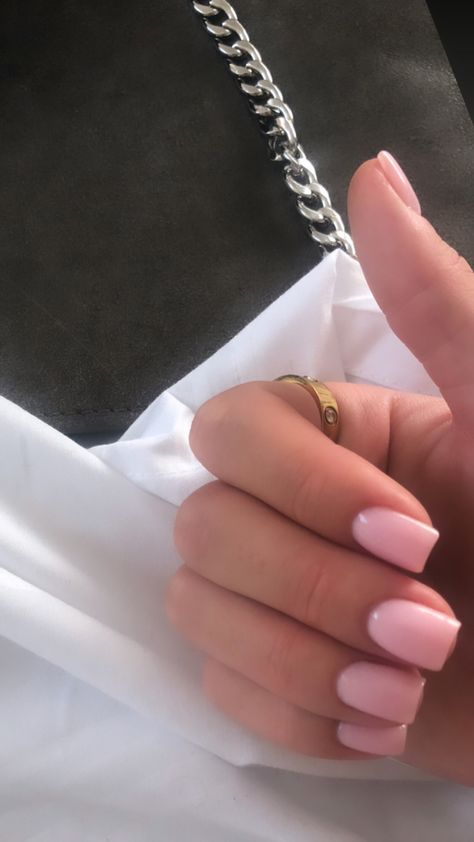 Clean Short Square Nails, Minimalist Short Square Nails, Clean Girl Nails Acrylic, Pink Nails Basic Design, Clean Plain Nails, Basic Color Nails Simple, Square Clean Girl Nails, Basic Shellac Nails, Clean Biab Nails