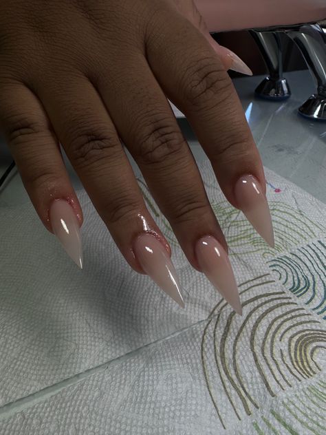 Stiletto nude nails. Pointy Clear Nails, September Nail Ideas Stiletto, Clear Stiletto Nails Design, Plain Stiletto Nails, Nude Stilletos Nails, Stiletto Natural Nails, Nude Pointy Nails, Stiletto Nails Black Women, Nude Stiletto Nail Designs