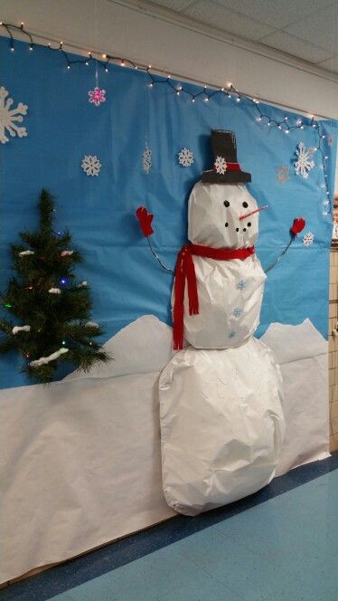 3d snowman mural/bulletin board Lunch Boards, School Cafeteria Decorations, Cafeteria Decorations, Snowman Bulletin Board, Cafeteria Bulletin Boards, Cafeteria Decor, School Lunchroom, December Bulletin Boards, Christmas Bulletin Boards