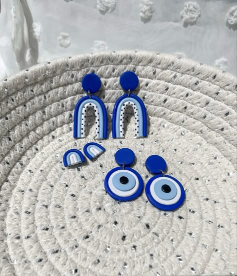 Modern Clay Earring Ideas, Evil Eye Clay Earrings, Clay Art Earrings, Mouldit Clay Jewellery, Clay Earing Design, Diy Earrings Clay, Clay Earring Designs, Clay Jewellery Handmade, Blue Polymer Clay Earrings