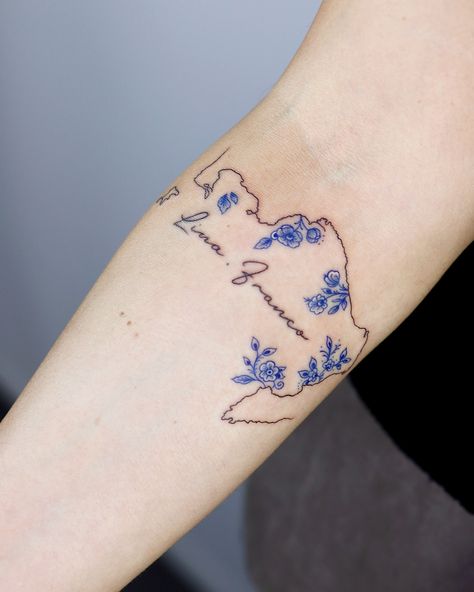 delft blue tattoos 💙 Portuguese Tattoos For Women, Blue Tattoos For Women, Portugal Tattoo, Portuguese Tattoo, Blue Tattoos, Dutch Tattoo, Blue Tattoo, Delft Blue, Delft