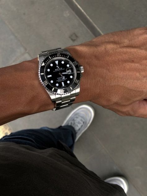 Rolex Outfit Man, Watches Aesthetic Men, Watch Aesthetic Man, Watch Outfit, Mens Rolex, Fancy Watches, Rolex Watches For Men, Dream Watches, Gold Watch Men