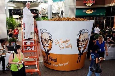 The world's largest bucket of chicken. Chicken Bucket, Giant Chicken, Kentucky Fried Chicken, Big Bucket, Kentucky Fried, My Old Kentucky Home, Chicken Humor, 70th Anniversary, Roadside Attractions