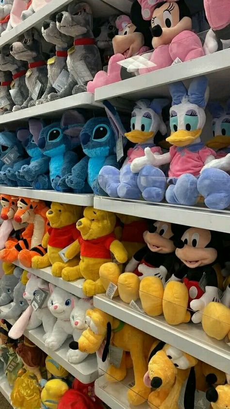 Disney Toys Aesthetic, Peluche Aesthetic, Peluche Disney, Disney Stuffed Animals, Disney Plush, Teddy Bear Stuffed Animal, Disney Aesthetic, Cute Stuffed Animals, Ideas For Instagram Photos