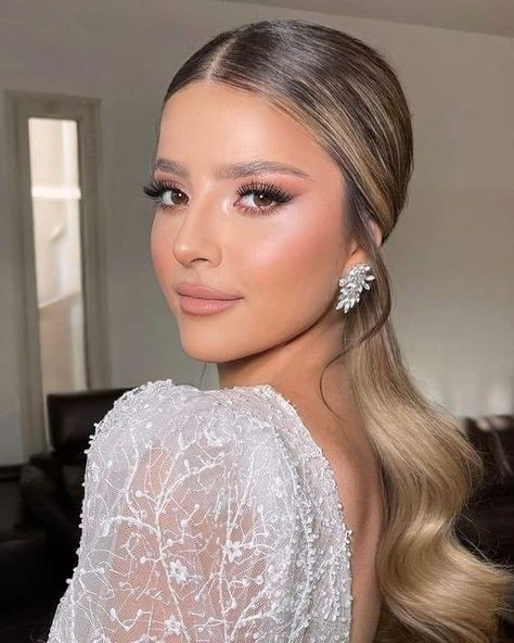 Bridal Makeup And Hairstyle, Glam Bridal Makeup, Glam Bride Makeup, Wedding Makeup Bride, Dahlias Wedding, Makeup And Hairstyle, Wedding Eye Makeup, Glam Wedding Makeup, Glam Bride