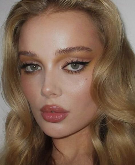 Cute Summer Makeup Looks, Romantic Glam Makeup, Angelic Makeup Aesthetic, Rich Girl Makeup, Angelic Makeup Look, Blonde Hair Blue Eyes Makeup, Makeup Looks Bridal, Bridal Makeup For Blue Eyes, Blue Eyes Makeup