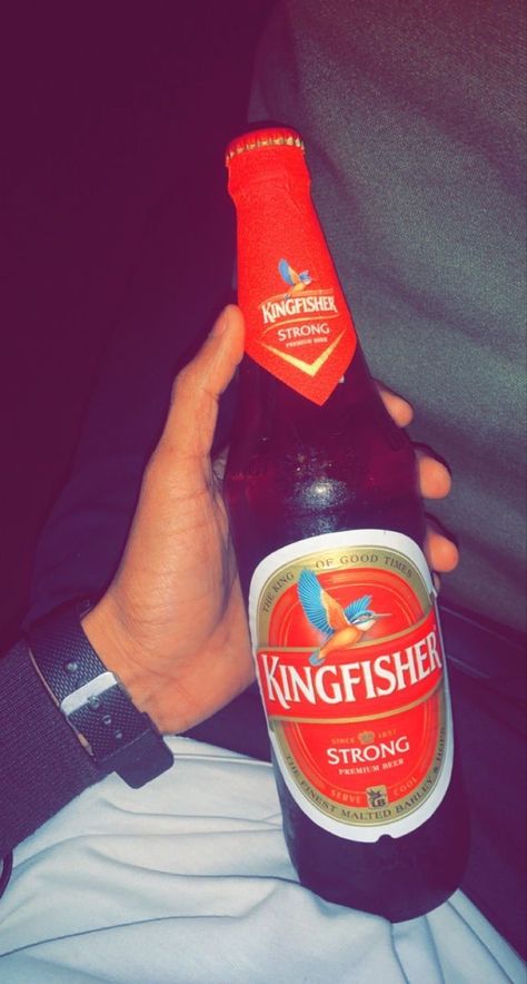 Kingfisher Beer Snap, Munna Tripathi, Kingfisher Beer, Drinks Pictures, Boy Snaps Pic, Daaru Party Pic, Attitude Bio, Nice Good Morning Images, Party Pic