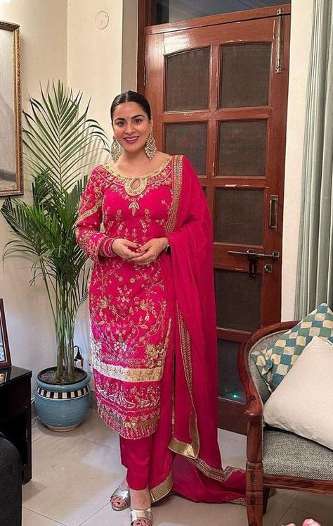 Karwachauth Look, Shraddha Arya, Patiala Suit Designs, Trendy Outfits Indian, Embroidery Suit, Lehenga Designs Simple, Indian Bride Outfits, Simple Kurta Designs, Fancy Sarees Party Wear