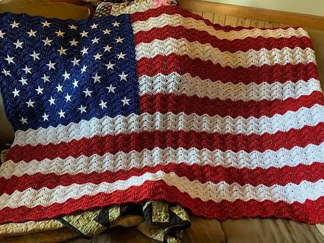 American Flag Afghan Crochet Pattern, American Flag Crochet Blanket Pattern, Americana Crochet, Owl Coasters, Blue Crochet Blanket, American Flag Blanket, American Flag Crafts, Crochet Ripple Pattern, Hand Knitting Diy