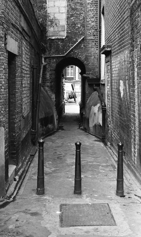 A Lost Corner Of Whitechapel | Spitalfields Life Whitechapel London, Historical London, East End London, British Architecture, Victorian London, London Aesthetic, London History, London Pictures, Brick Lane