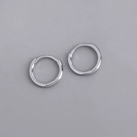 Sterling Silver Small Huggie Hoop Earrings Stamped 925 Comes With A Jewelry Bag Brand New! Everyday Hoop Earrings, Huggie Hoop Earrings Silver, Earrings Small Hoops, Lollapalooza Outfit, Silver Huggie Earrings, Costumes 2024, Dark Blue Earrings, Small Silver Hoop Earrings, Natural Stone Earrings