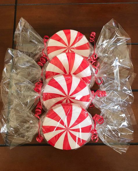 Giant Peppermint Candy, Peppermint Candy Decorations, Peppermint Christmas Decorations, Candy Decorations Diy, Peppermint Christmas, Candy Ornaments, Candy Decorations, Christmas Decorations Diy Outdoor, Candy Christmas Decorations