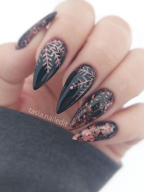 Nordic Christmas Nails, Dark Festive Nails, Pagan Yule Nails, Yule Nail Art, Viking Nail Art, Pagan Nails, Dark Holiday Nails, Yule Nails, Dark Christmas Nails