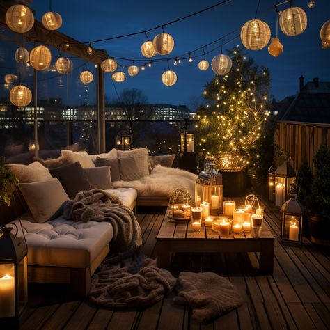 Balcony Lantern Ideas, Cozy Rooftop Terrace, Terrace Christmas Decor, Christmas Rooftop Decorations, Rooftop Party Decor, Terrace Decoration Ideas For Party, Rooftop Decoration Ideas, Rooftop Terrace Decor, Rooftop Party Decorations