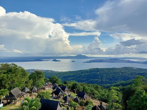 Relaxing and instagramable view Tagaytay Aesthetic, Tagaytay View, Leng Leng, Tagaytay Philippines, Taal Volcano, Tagaytay City, Polaroid Frame, Tagaytay, Girl Drawings