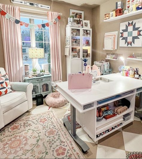 Office Craft Room Combo, Vintage Sewing Rooms, Small Sewing Rooms, Craft Room Closet, Sewing Room Inspiration, Sewing Room Design, Sewing Room Decor, Dream Craft Room, Craft Room Design