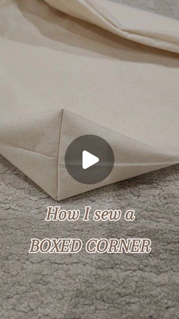 Sewing Box Corners, Bag Corners How To Sew, Boxed Corners Sewing, Box Corners Sewing, Sew Corners, Sewing Corners, Sewing Corner, Tote Tutorial, Folding Bag