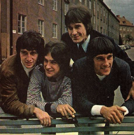 "In July 1964 at IBC Studios in London, Shel Talmy prepared to give an unlikely group of musicians their last chance to have a hit." Gordon R. Thompson on British Pop in the summer of 1964    (A promotional photo of British rock group The Kinks, taken in Stockholm, Sweden, ca. 2 September 1965. Public domain via Wikimedia Commons.) #music #Kinks #Summer1964 #BritPop The Kinks Band, Waterloo Sunset, Dave Davies, Ray Davies, You Really Got Me, Concept Album, 60s Music, The Kinks, British Invasion