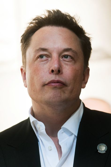 Elon Musk House, Elon Mask, Elon Reeve Musk, Elon Musk Spacex, Elon Musk Quotes, Elon Musk Tesla, Influential People, New Poster, Car Battery