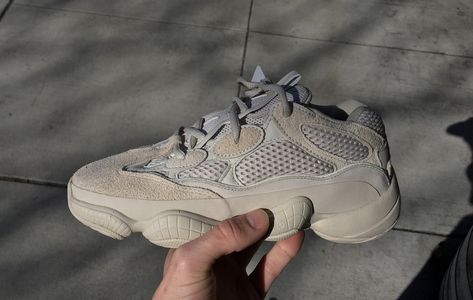 Early In Hand Review Of The adidas Yeezy 500 “Blush” Yeezy 500 Blush, Yeezy Outfit, Adidas Design, Yeezy 500, Affordable Shoes, Slowly But Surely, Hand Photo, Dad Shoes, New Sneakers