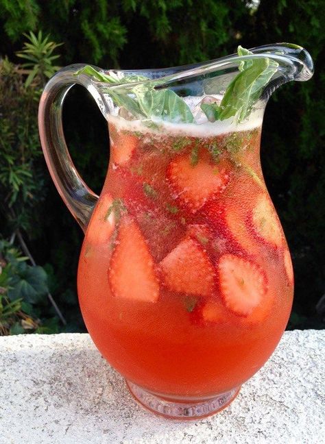 Strawberry Basil Lemonade Recipe-I swear this is the best strawberry basil lemonade you ever had and you’ll want to drink the entire pitcher. | CiaoFlorentina.com Basil Lemonade Recipe, Turmeric Lemonade, Strawberry Basil Lemonade, Healthy Lemonade, Basil Lemonade, Strawberry Basil, Healthy Strawberry, Lemonade Recipe, Lemonade Recipes