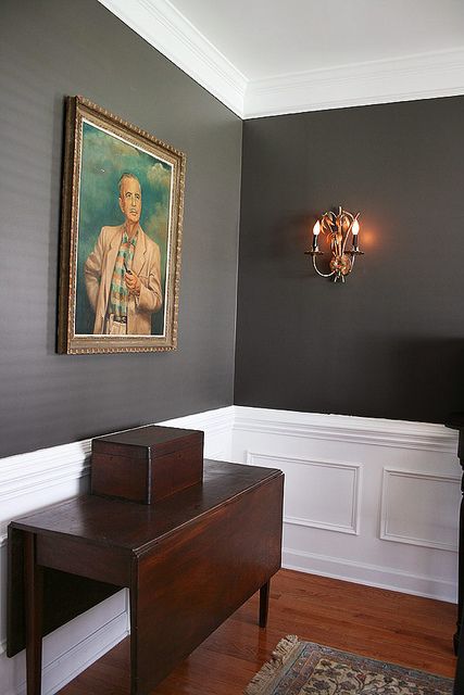 dining room inspiration - maybe white wainscotting with dark grey walls? White Wainscotting, Dark Gray Walls, Grey Walls Living Room, Combination Color, Dining Room Paint Colors, White Wainscoting, Dark Grey Walls, Dining Room Paint, Bg Design