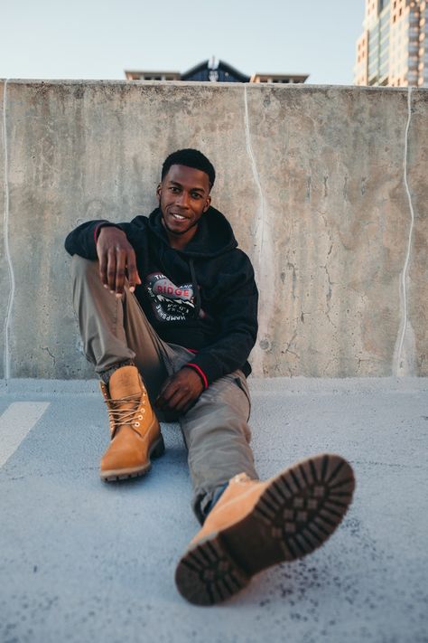 man sitting on floor Pose Mannequin, Sitting Pose Reference, Male Portrait Poses, Men Fashion Photoshoot, Male Pose Reference, Male Models Poses, Mens Photoshoot Poses, Portrait Photography Men, Men Photoshoot