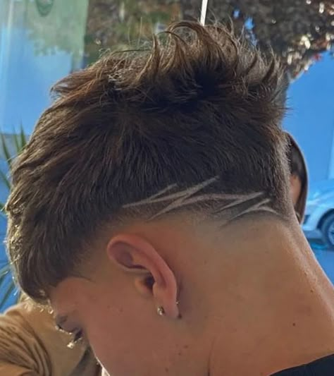 Design On Hair For Men, Low Drop Fade With Design, Mens Hair Designs Lines, Hair Lines For Men, Low Fade With Design, Low Fade Design, Undershave Designs, Haircut Lines, Taper Fade Alto