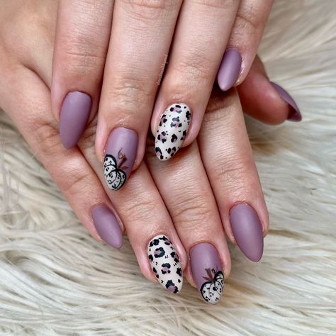 Beautiful mauve color matted with leopard print pumpkin. So pretty! Purple Cheetah Nails, Purple Leopard Nails, Leopard Print Pumpkin, Cheetah Nails, Leopard Print Nails, Print Nails, Leopard Nails, Purple Leopard, Nails 2024