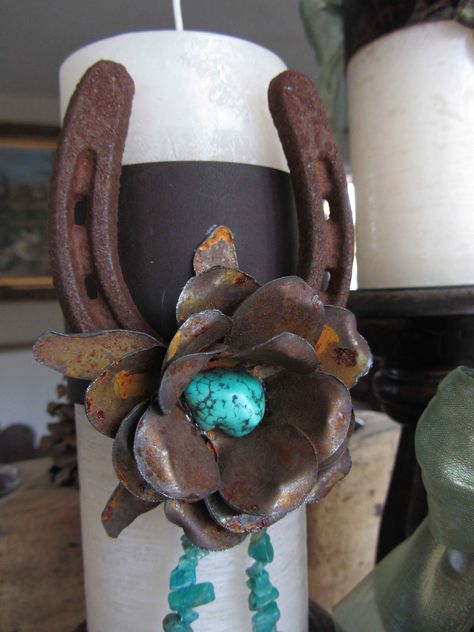 Turquoise Candles, Western Candles, Horseshoe Ideas, Western Ideas, Cowgirl Decor, Wedding Horseshoes, Horseshoe Projects, Cowboy Decor, Western Crafts