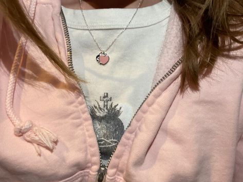 Tiffany Heart Necklace Outfit, Heart Necklace Outfit, Tiffany Heart Necklace, Heart Necklace Tiffany, Go Viral On Tiktok, Pilates Outfit, Pink Heart Necklace, Pink Pilates Princess, Viral On Tiktok